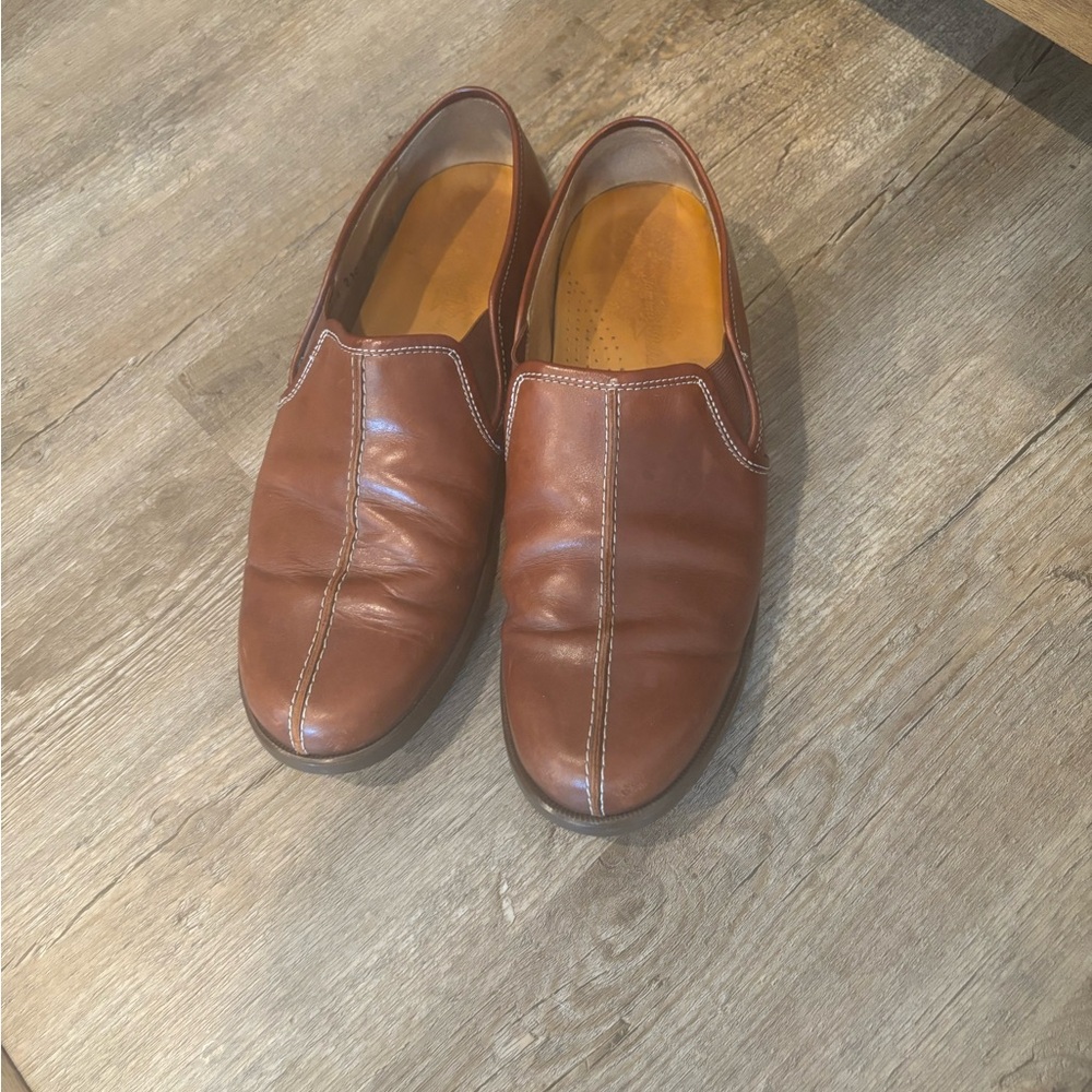 Tommy Bahama Tan Leather Loafers